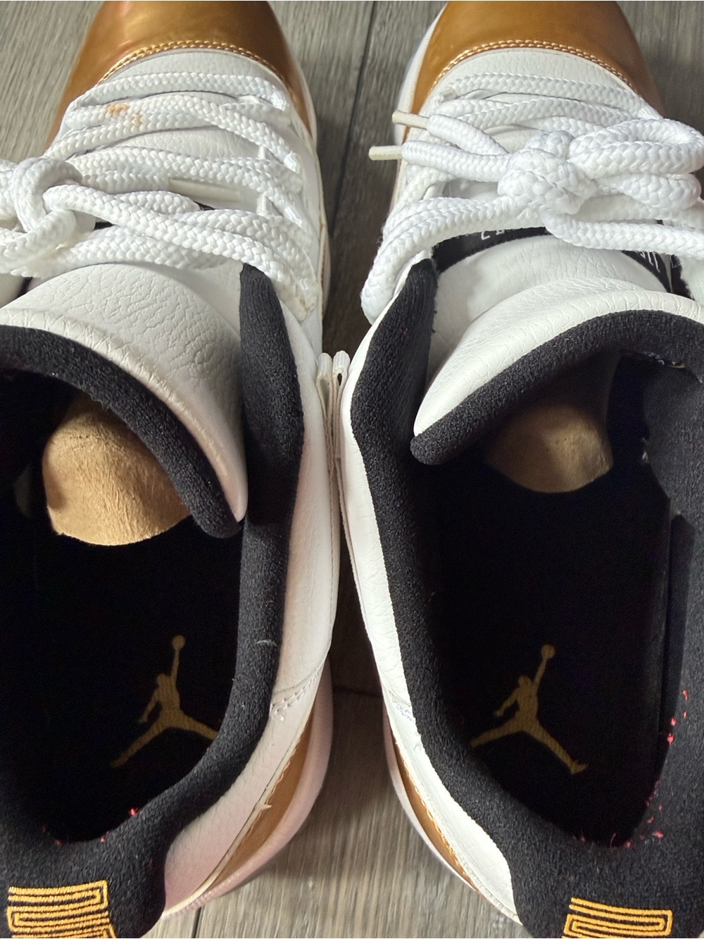 Nike Air Jordan 11 Low in ‘Closing Cerenony’ - Picture 7 of 13